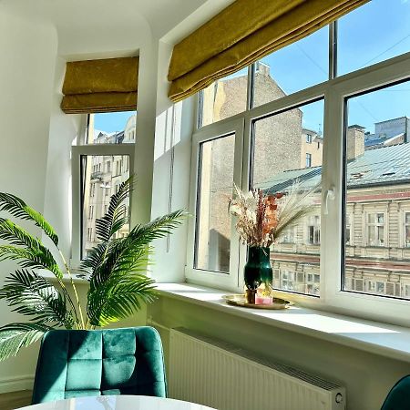 Gertrude'S Heart Apartment Riga Ngoại thất bức ảnh