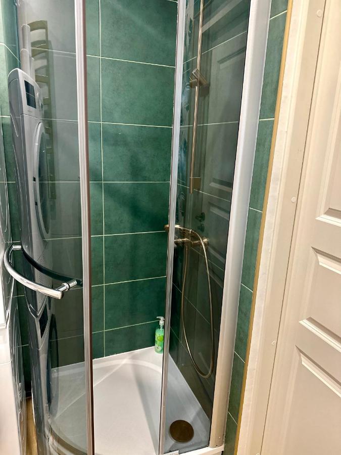 Gertrude'S Heart Apartment Riga Ngoại thất bức ảnh